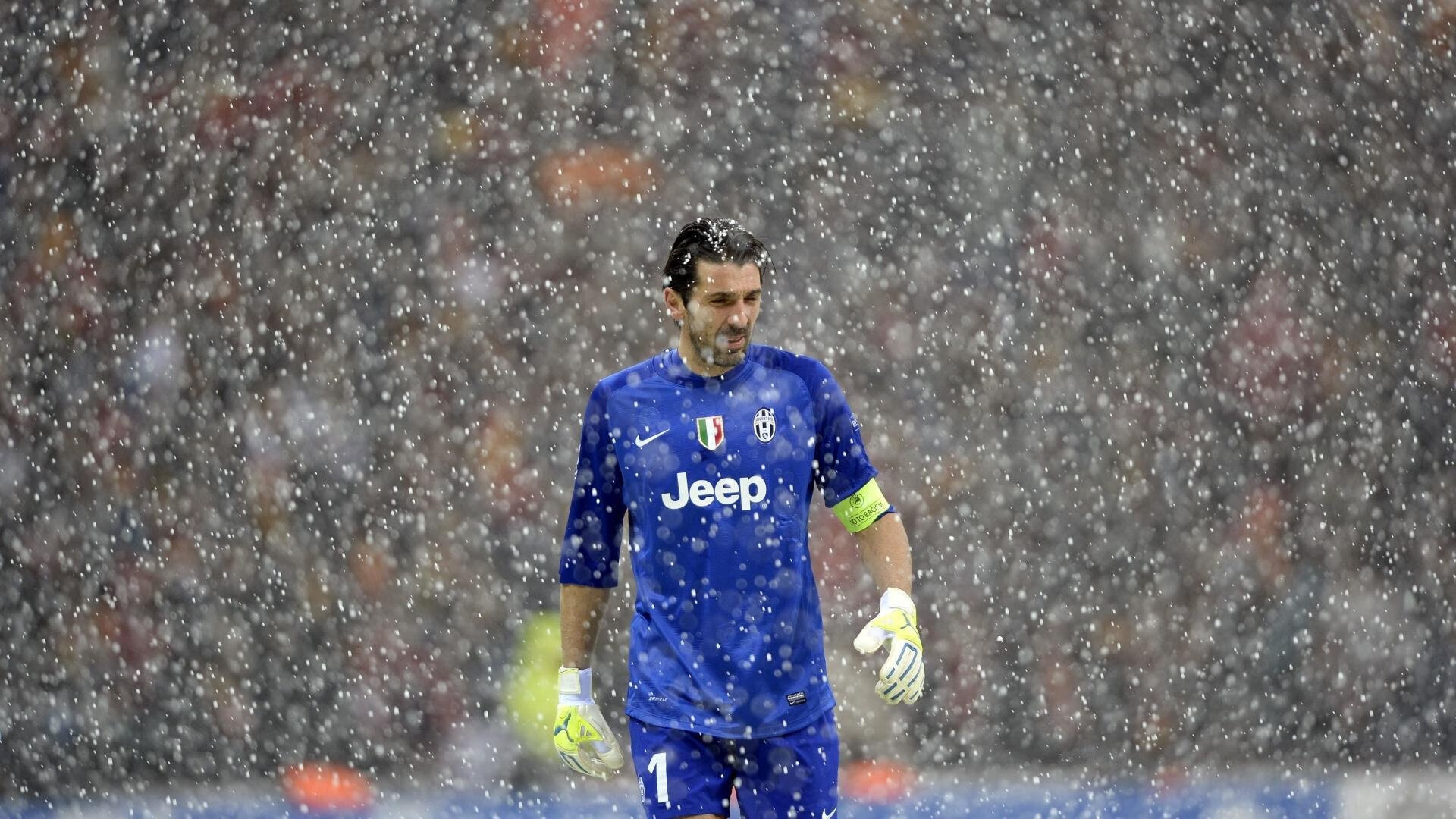 历届欧冠“十大经典对决”深度回顾，历届欧冠决赛对手